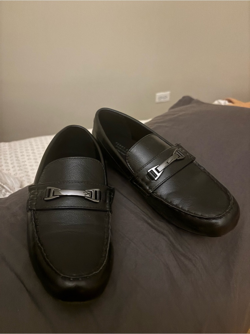 Perry Ellis Black Leather Bit Loafers. Boys size 3. Worn once.